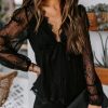 WOLFF Tops | Joisse - Wunderschone Spitzenbluse Mit Tiefem V-Ausschnitt